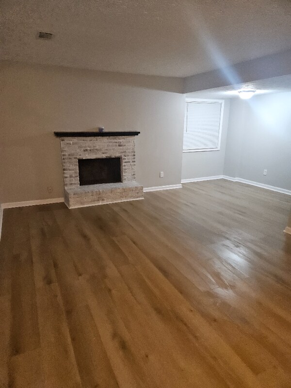 Foto del edificio - 1420 Villa Pines Ct NW