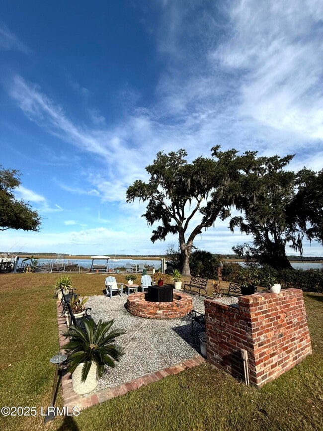 Building Photo - 54 Battery Crk Clb Dr