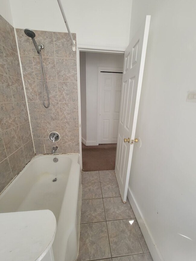 Foto del edificio - 7208 Torresdale Ave