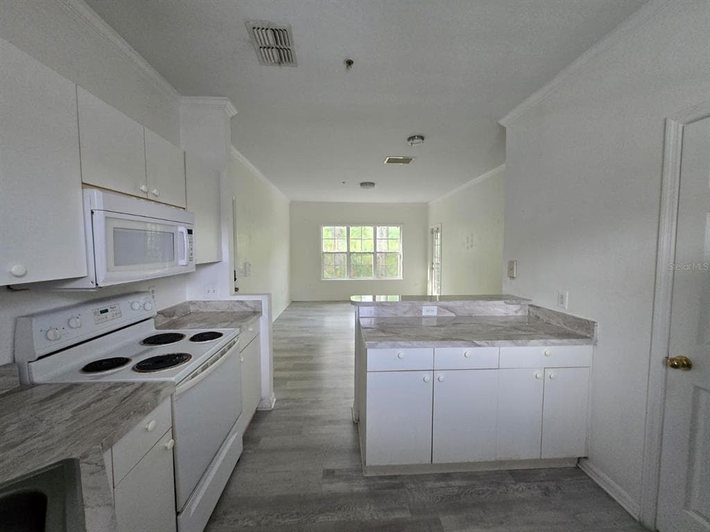 Building Photo - 3741 Conroy Rd