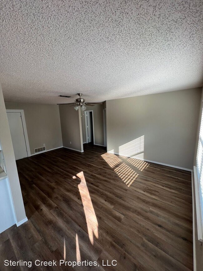 Foto del edificio - 2 br, 1 bath House - 8501 Vernon