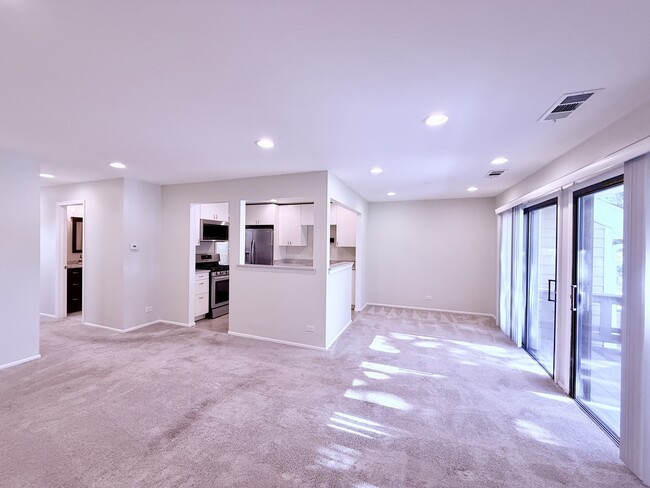 Building Photo - 70 Margate Ct