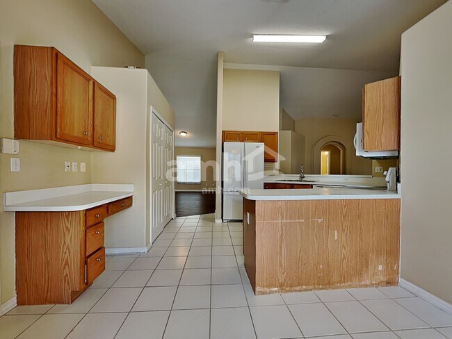 Foto del edificio - 1353 Crimson Clover Ln