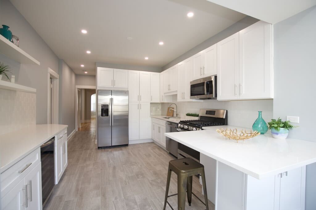 Foto principal - 3734 N Racine Ave