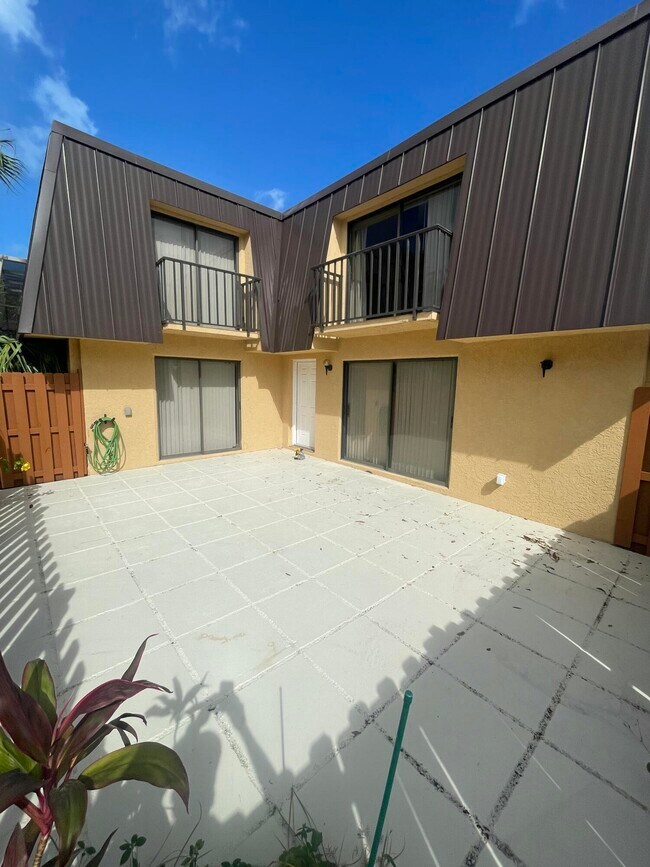 Foto del edificio - 5881 SE Windsong Ln