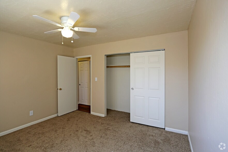 Azalea Court Als Sacramento Ca Apartments Com
