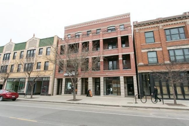Building Photo - 3709 N Southport Ave
