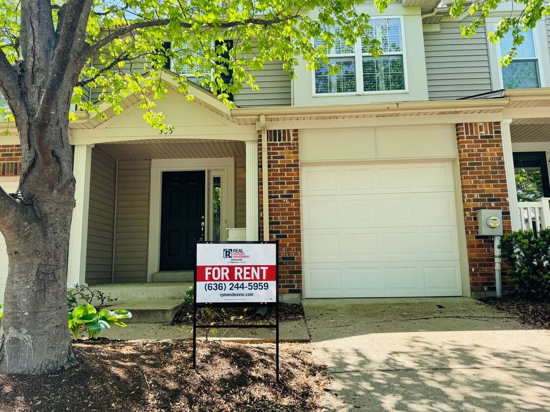 335 Montclair Tower Dr, Saint Charles, MO 63303 House Rental in Saint