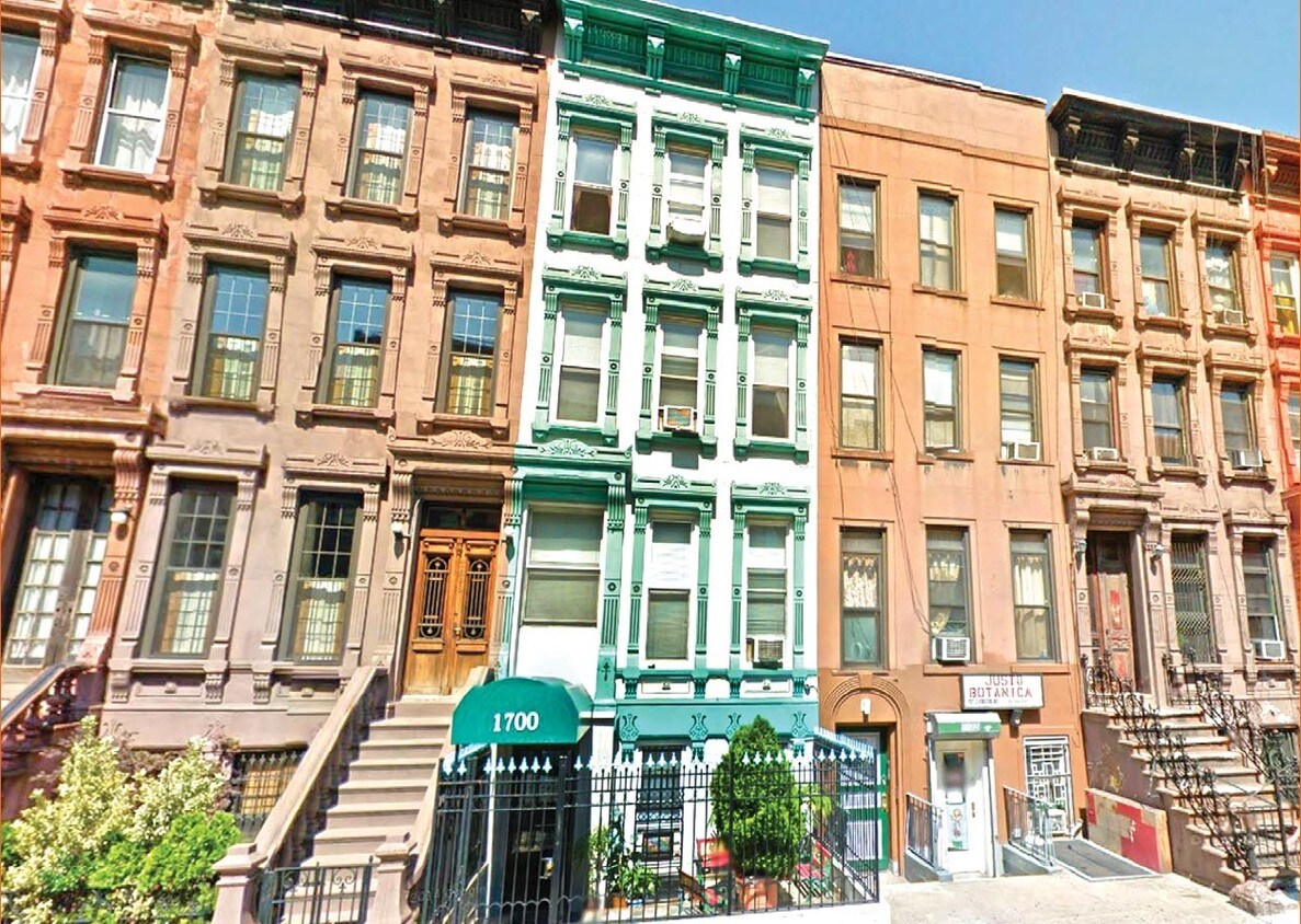 Primary Photo - 1700 Lexington Ave