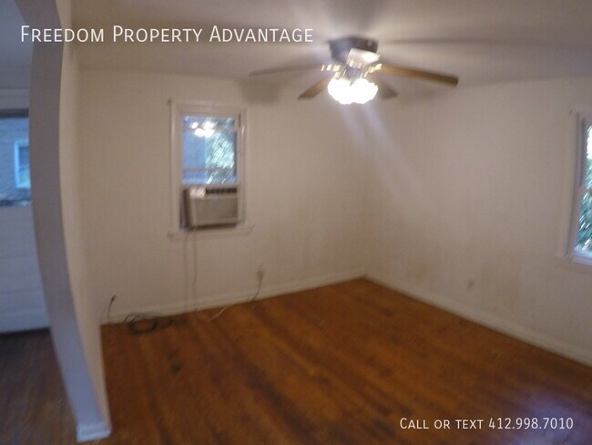 Building Photo - 291 Greenlee Unit 2 - Brentwood