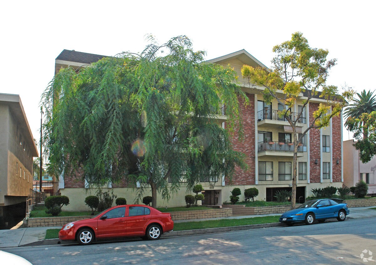 Building Photo - 612 N Orlando Ave