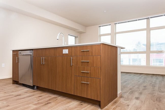 Building Photo - The Hayes on Stone Way