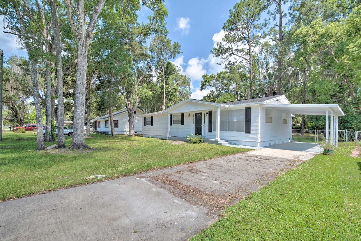 451 NE 9th St, Crystal River, FL 34428 House Rental in Crystal River