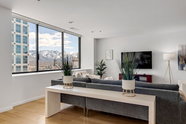 Foto del edificio - American Towers Furnished Condominium Downtown Salt Lake City
