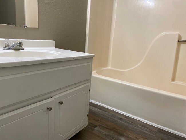 Foto del edificio - 29 Woodmont Dr