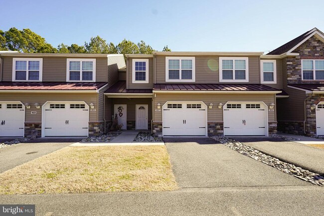 Building Photo - 403 Parkview Ct