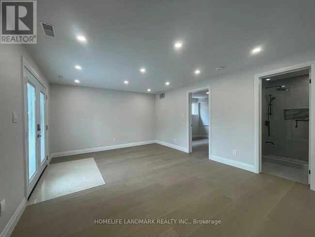Building Photo - 17 Rosemeade Ave