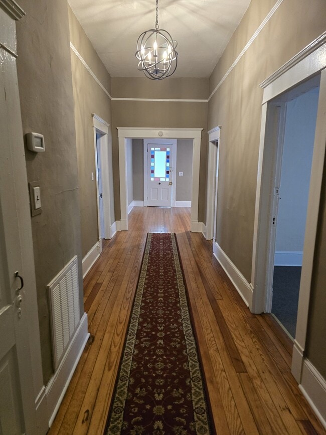 Foto del edificio - 1042 McMillan St NW