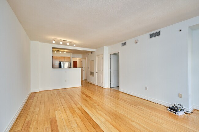 Foto del edificio - 915 E St NW