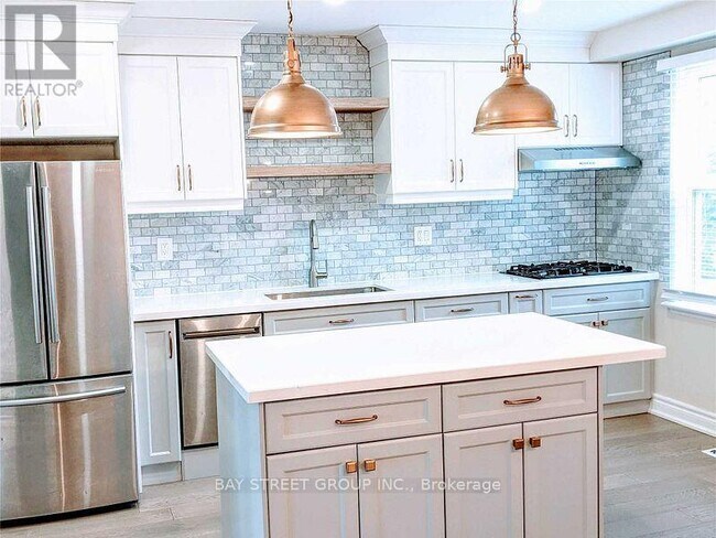 Building Photo - 1896 John St.