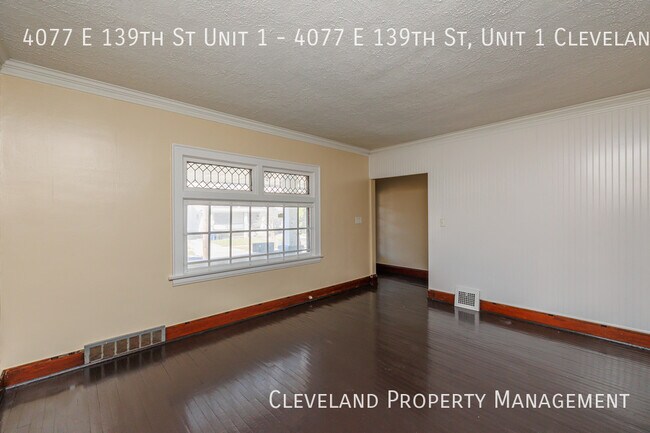 Building Photo - Renovated Cleveland Duplex