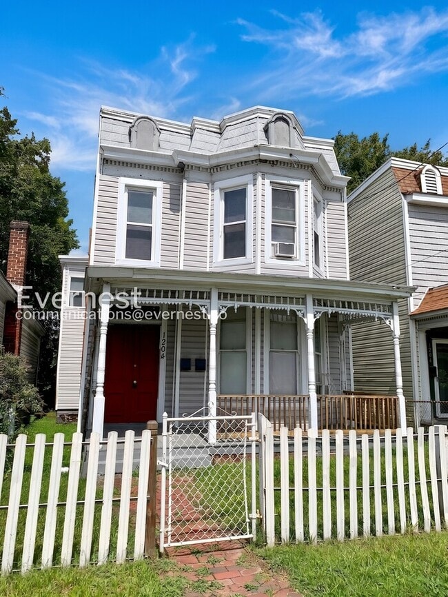 Building Photo - 1204 N 20th St