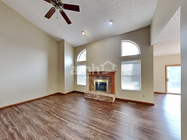 Building Photo - 8845 Amaranth Court
