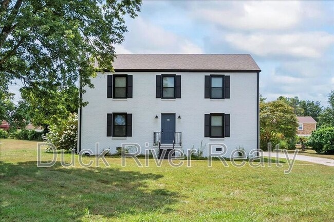 Building Photo - 519 Woods Dr
