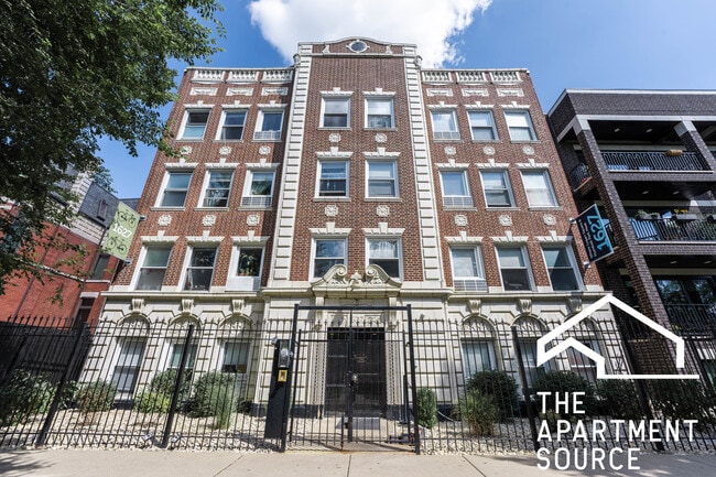 Foto del edificio - 1621 N Humboldt Blvd