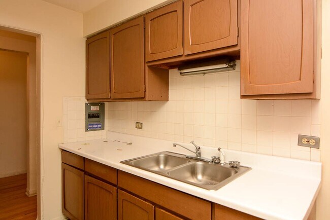 Foto del edificio - 515 W Briar Pl