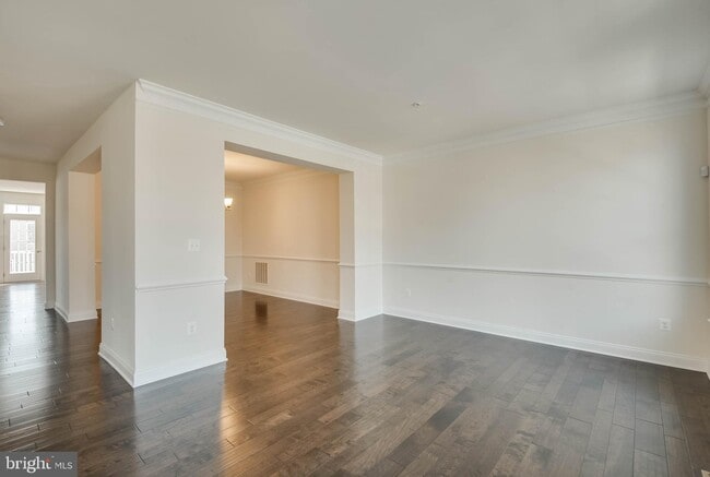Building Photo - 8527 Pine Springs Dr