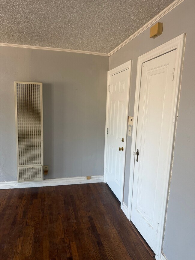 Photo - 1117 NW 38th St (Oklahoma City, OK) Apartment