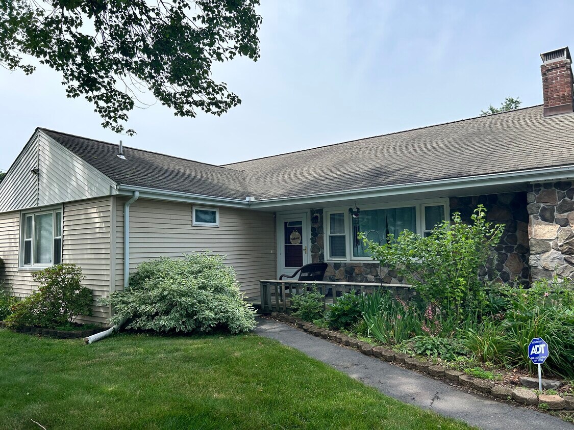 Foto principal - 530 West St