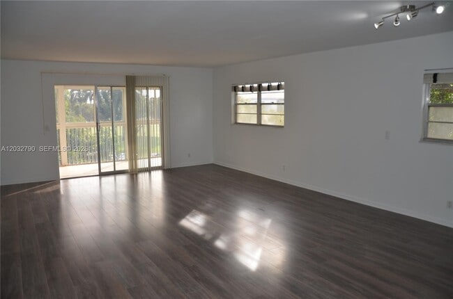 Foto del edificio - 12600 SW 5th Ct
