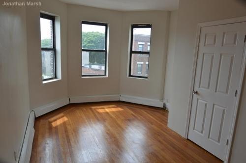 Building Photo - 5 bedroom in Dorchester MA