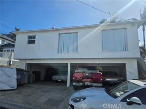 Building Photo - 1033 Aviation Blvd