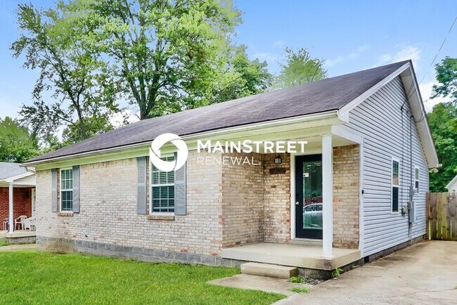Building Photo - 3 Bedroom Pet-Friendly Home in Louisville, KY with Main Street Renewal