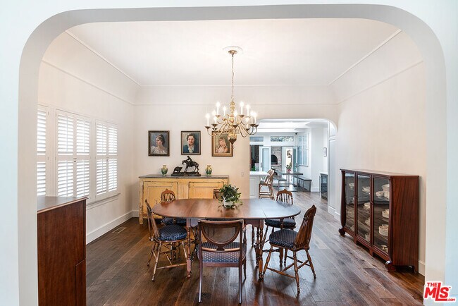 Foto del edificio - 106 N Citrus Ave