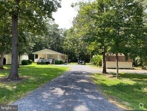 Building Photo - 38965 Maycroft Rd