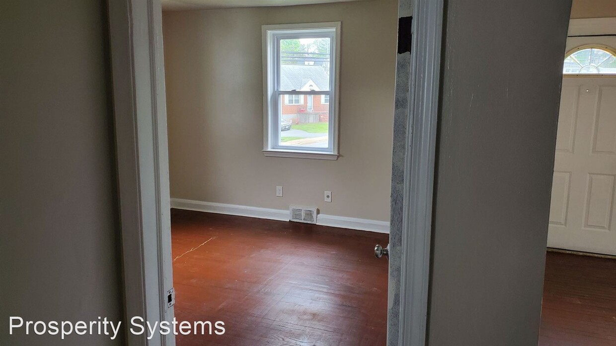 Primary Photo - 4 br, 2.5 bath House - 1913 Kernan Dr