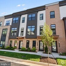 Building Photo - 2113 Tysons Ridgeline Rd