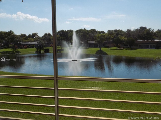 Building Photo - 3621 Oaks Clubhouse Dr