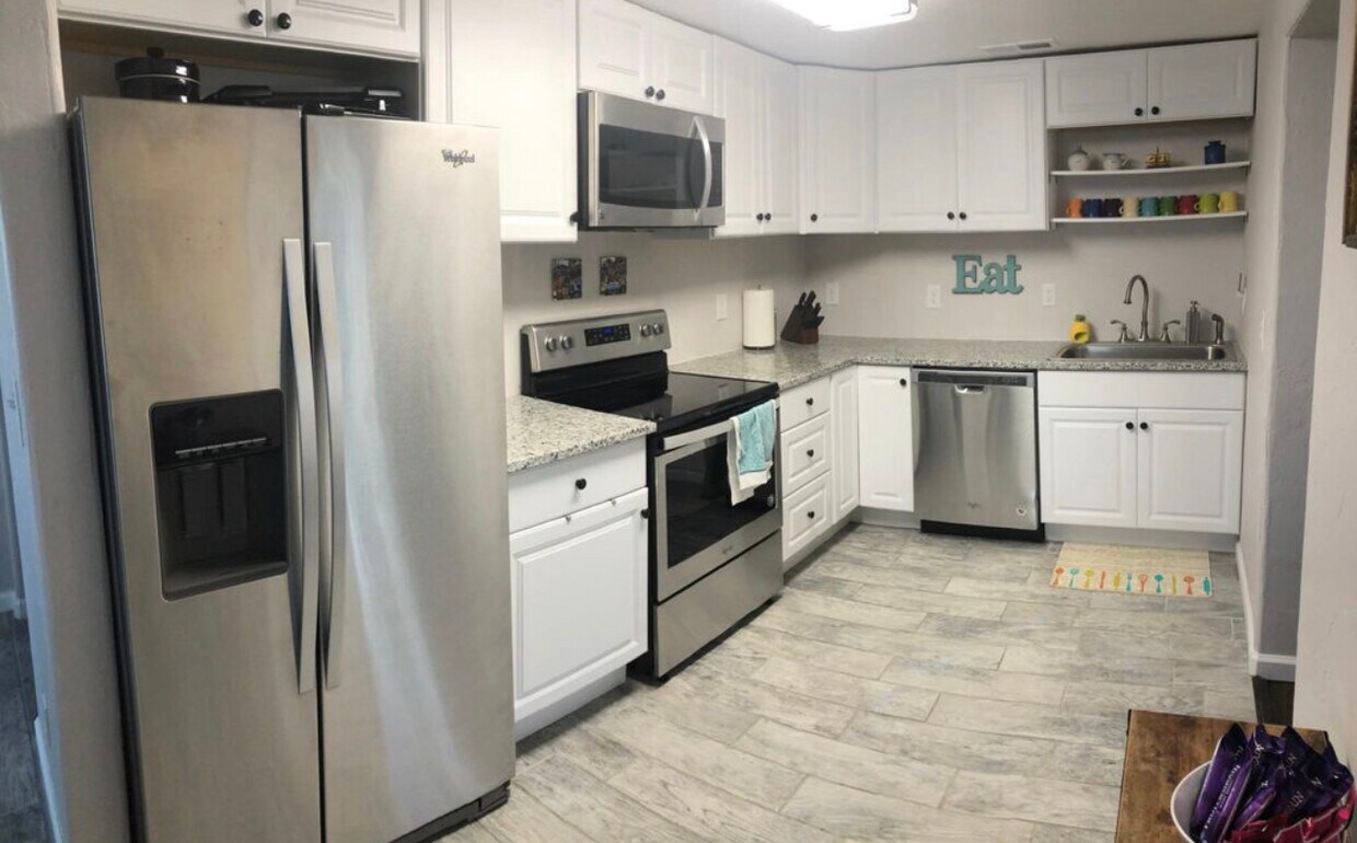 Foto principal - 800 Montrose Ave