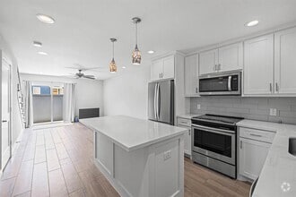 Building Photo - 525 11th St