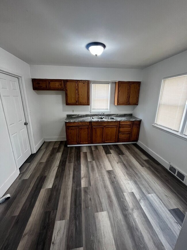 Foto del edificio - 1212/1214 N Union St Duplex