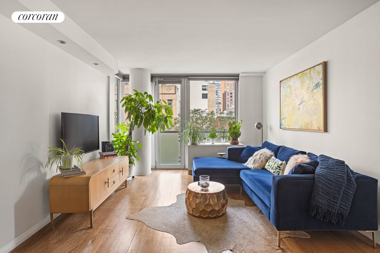 Foto principal - 464 W 44th St