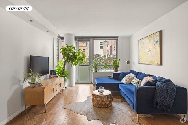 Building Photo - 464 W 44th St
