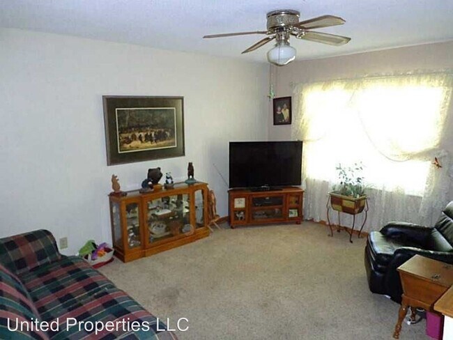 Building Photo - 4 br, 1.5 bath House - 3232 Huxley Ln SW