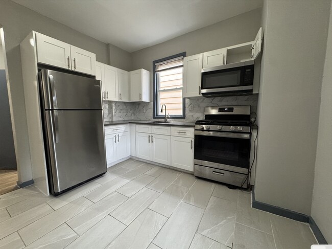 Foto del edificio - 107 Wilkinson Ave