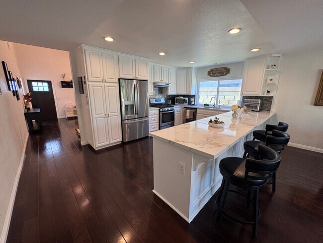 Foto del edificio - 11686 Mindanao St